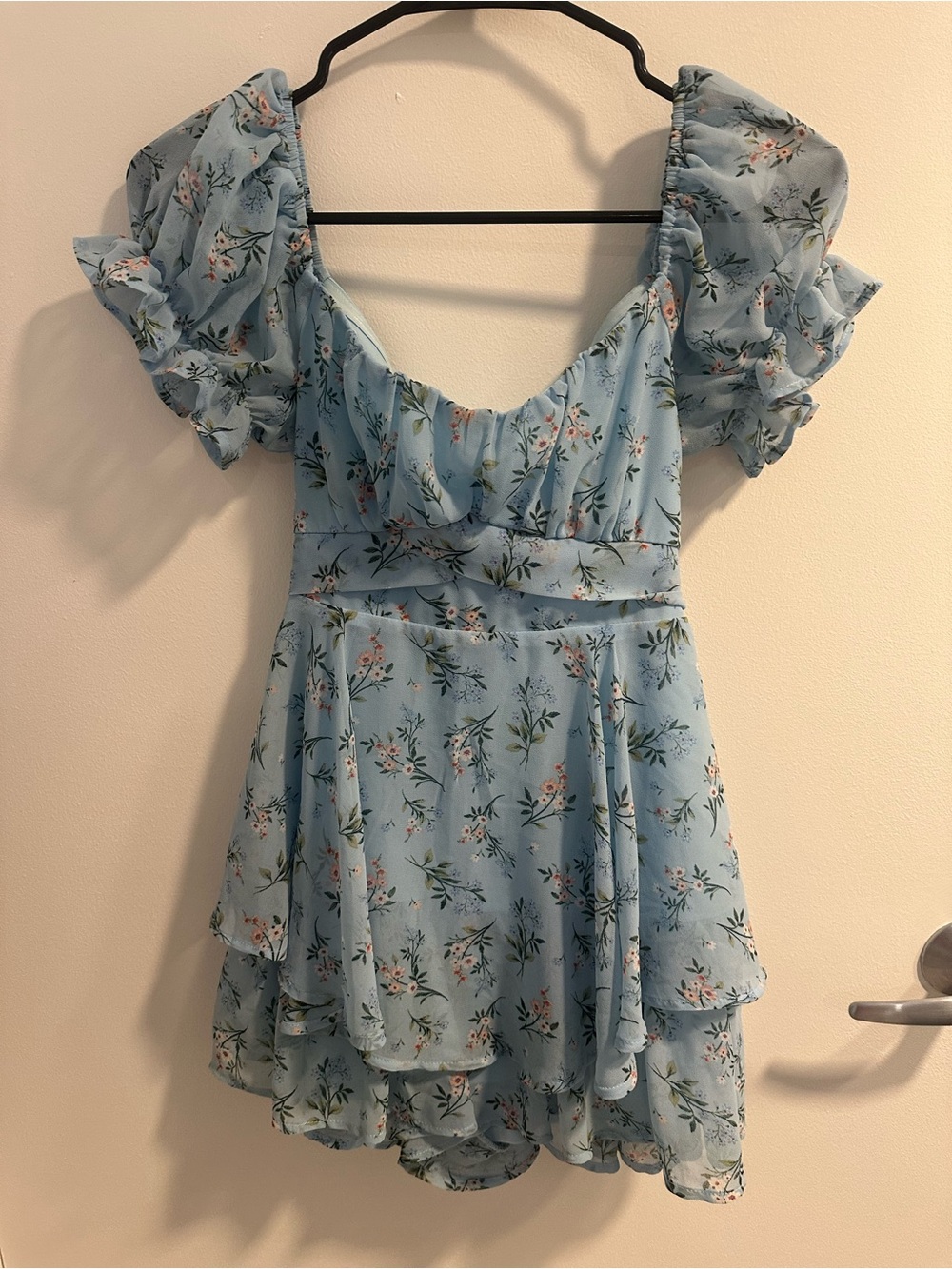 Francesca's Collections Light Blue Floral Puff Sleeve Mini Dress